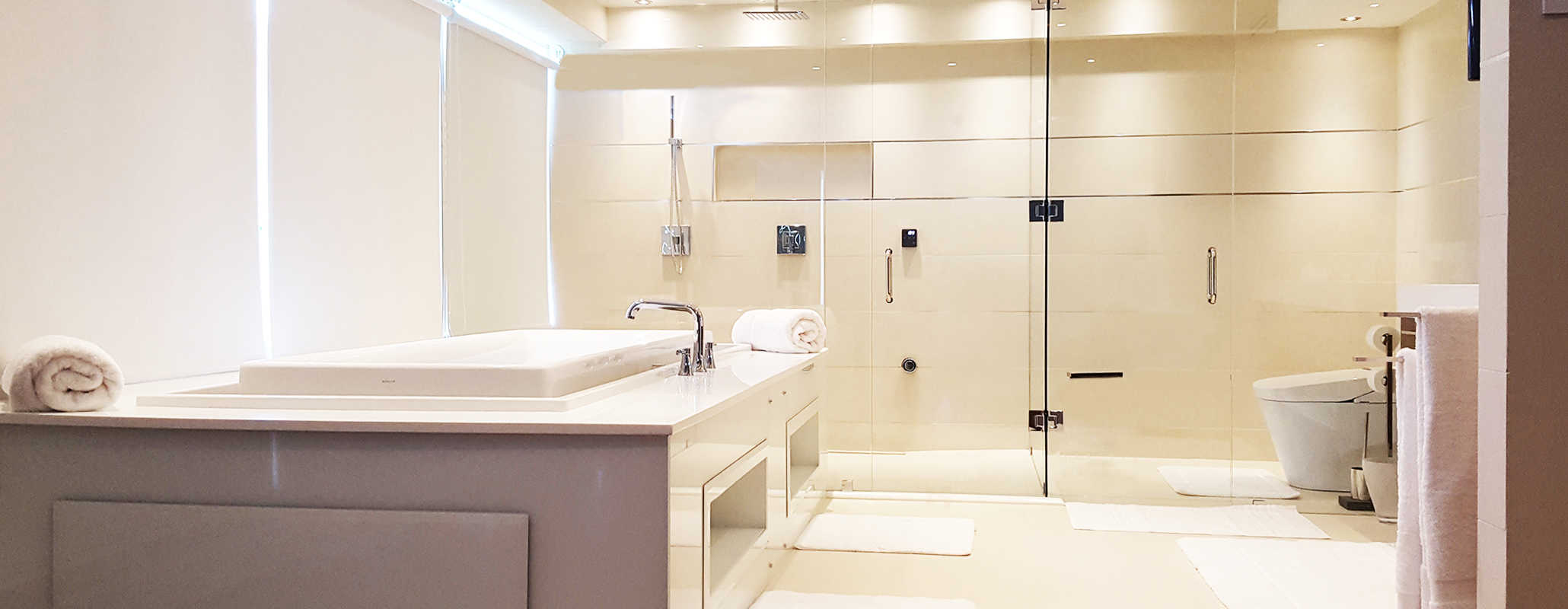 Shower glass hardware by Aldora, walk-in shower, soaker tub, ceramic tile, luxurious master bathroom, glass shower wall by Aldora
