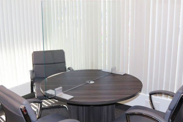 desk glass partition