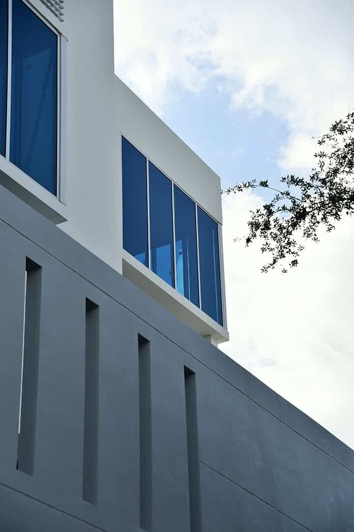 Corner view of front glazed system for commercial building from Aldora.